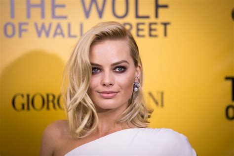 margot robbie nudo|Margot Robbie Chose to Go Nude in Wolf of Wall Street, She Says